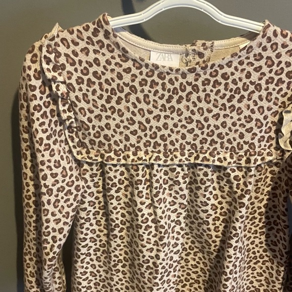 Zara • Soft Leopard Jacquard Dress • - Picture 2 of 3